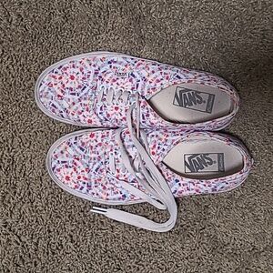 Bundle of Van's Women's size 9